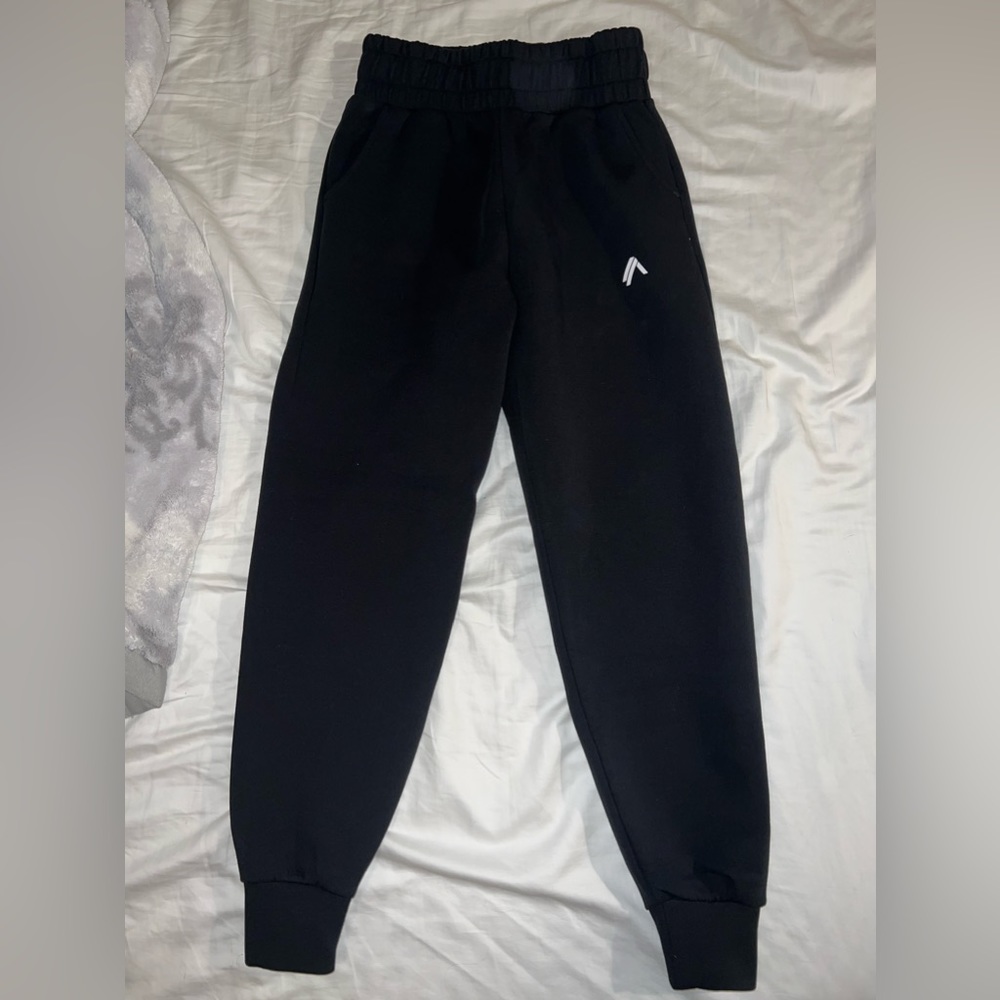 Alphalete Black joggers